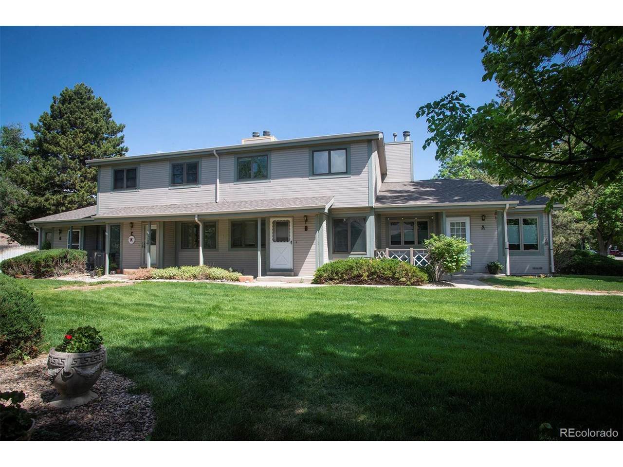 925 Prospect Rd - Photo 1