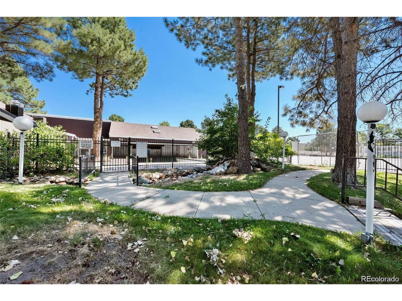 9995 Harvard Ave - Photo 1