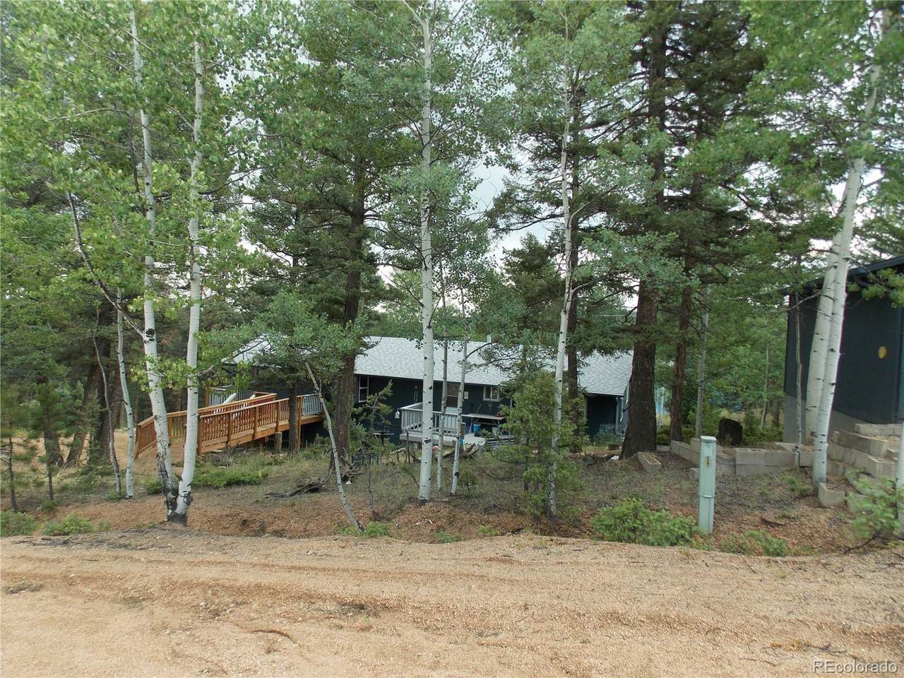 122 Tawatsy Ln - Photo 1
