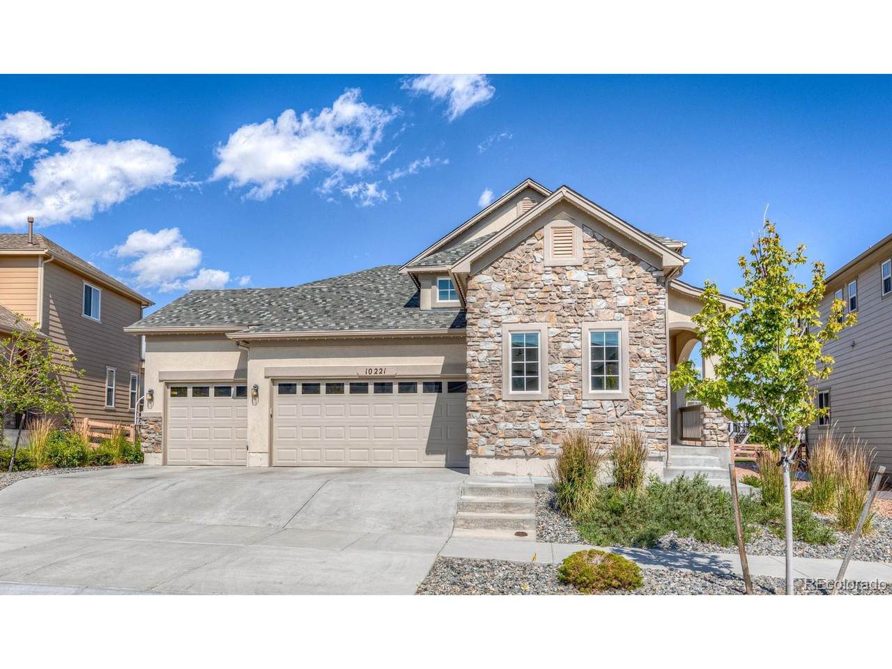 10221 Ravenclaw Dr - Photo 1