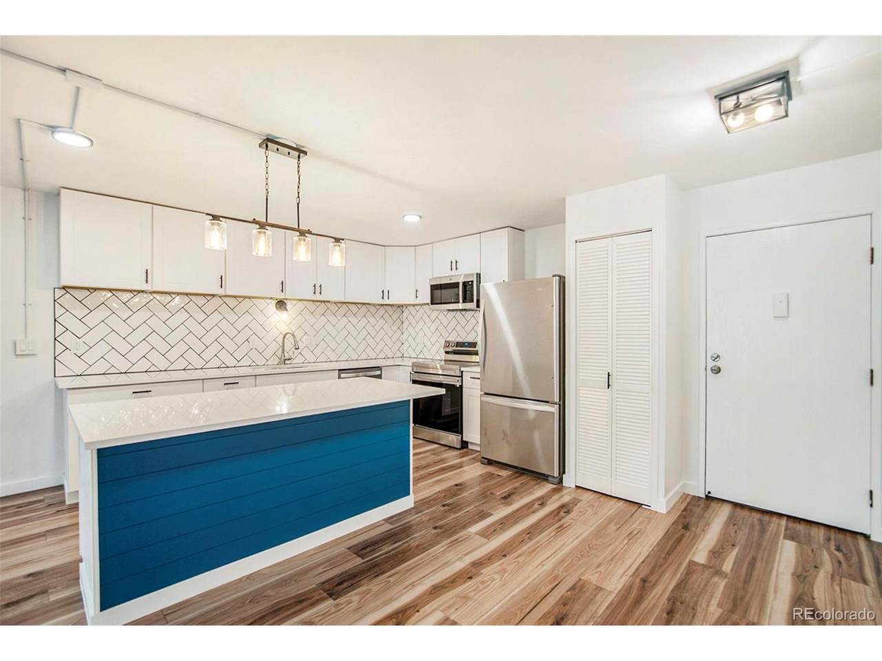 3465 Poplar St - Photo 1