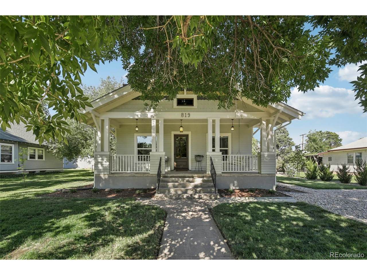 819 7th St - Photo 1
