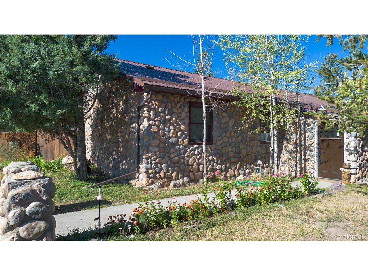 430 Broadway St - Photo 1