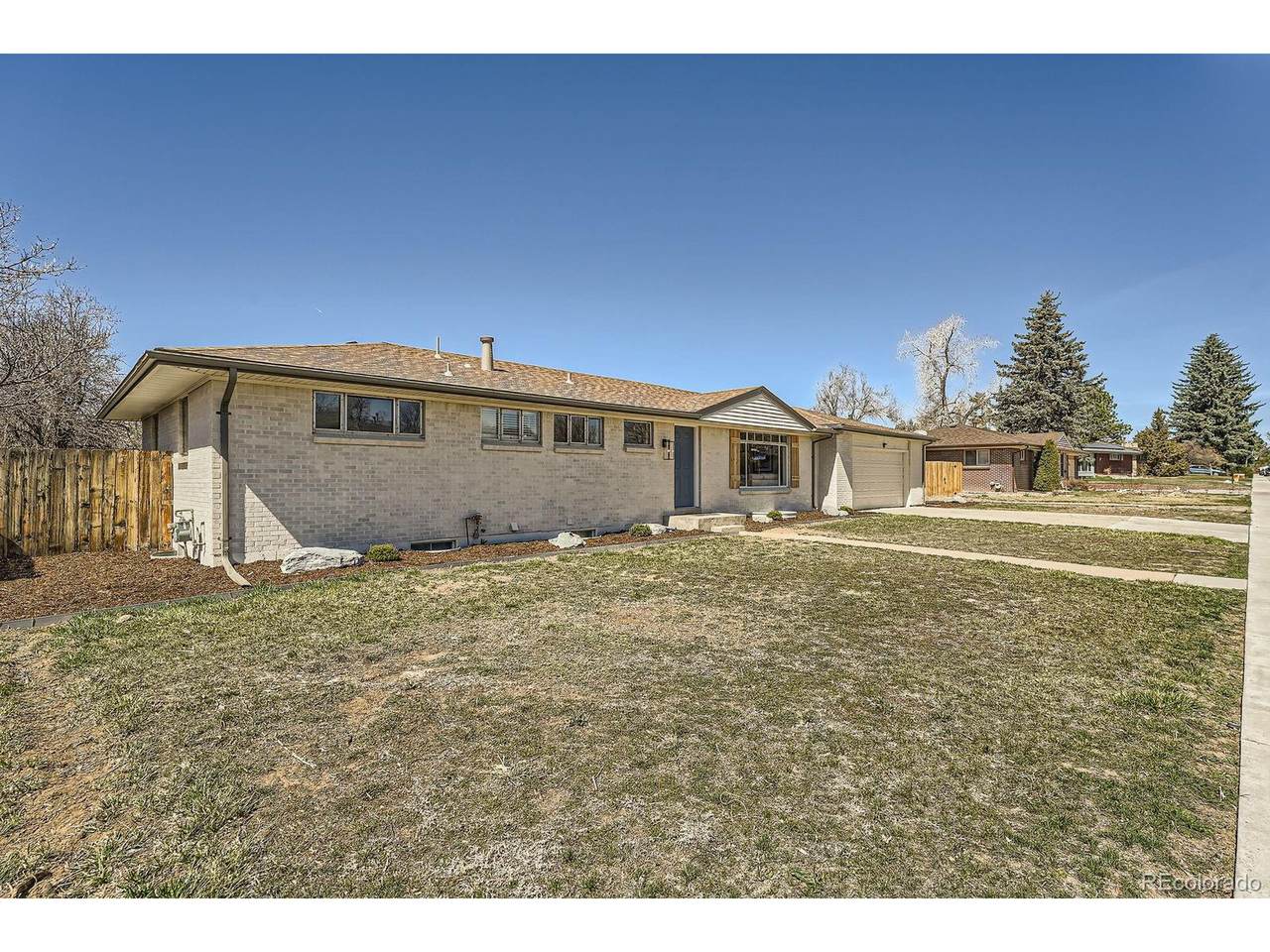 6923 Albion St - Photo 1