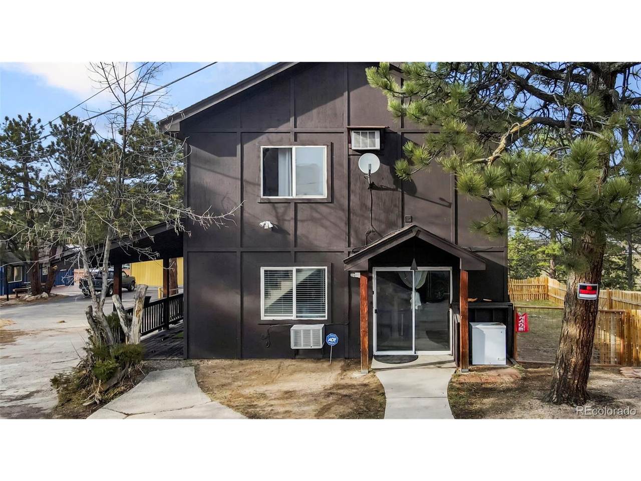 3046 Alpine Dr - Photo 1