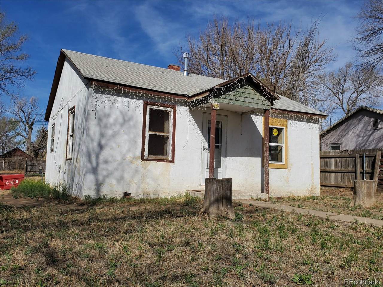 102 12th St - Photo 1