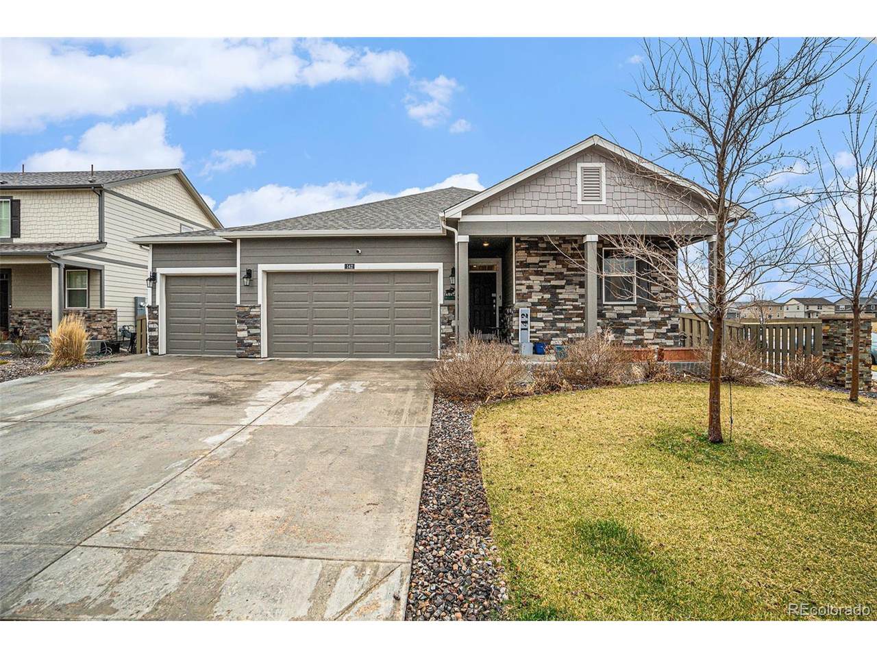142 Hidden Lake Dr - Photo 1
