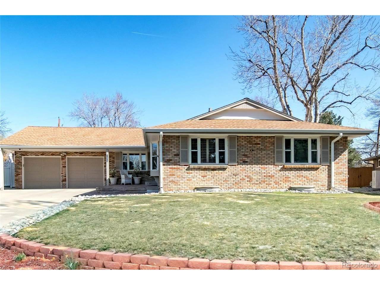 2424 Jasmine St - Photo 1