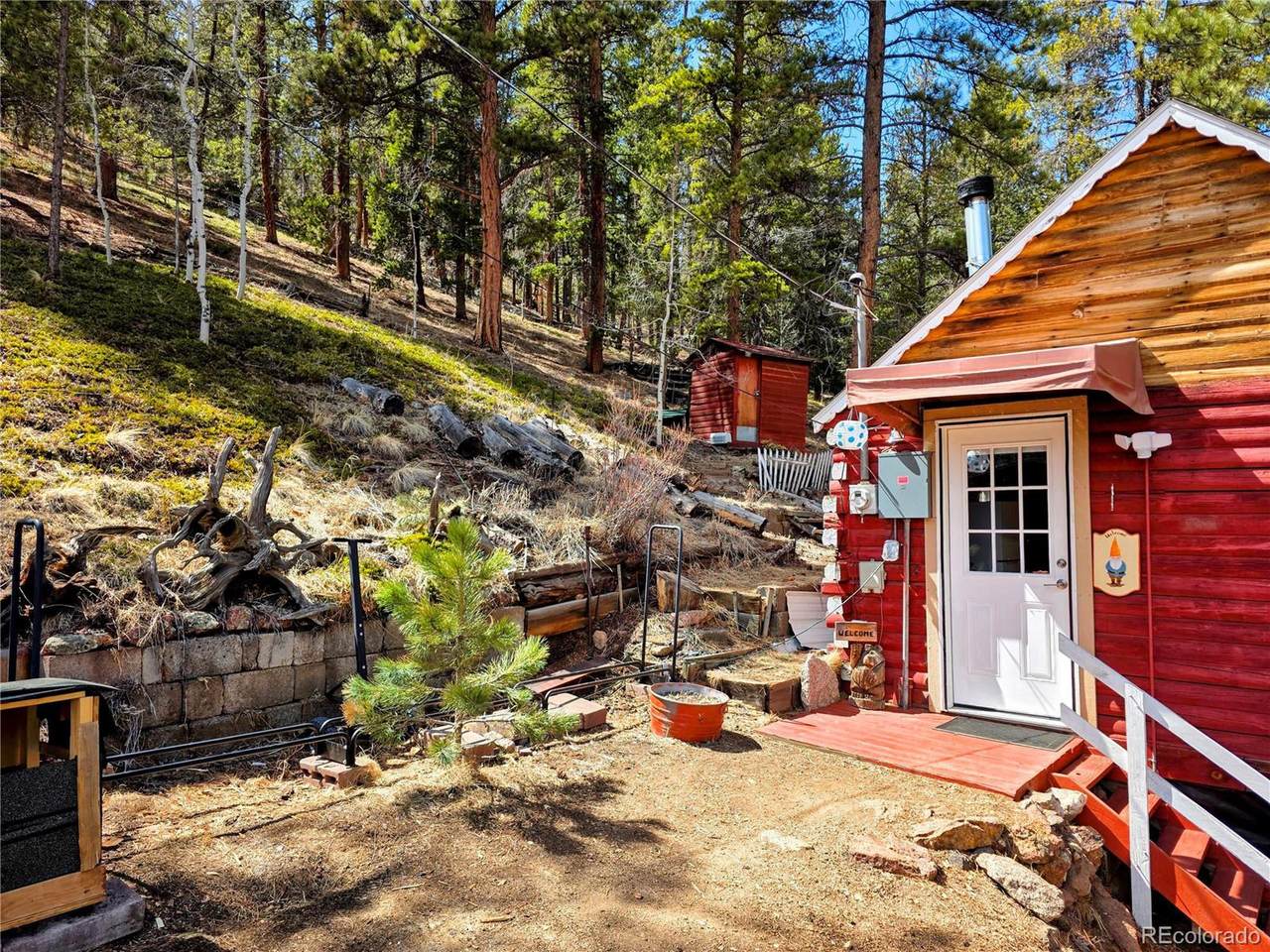 163 Ward St - Photo 1