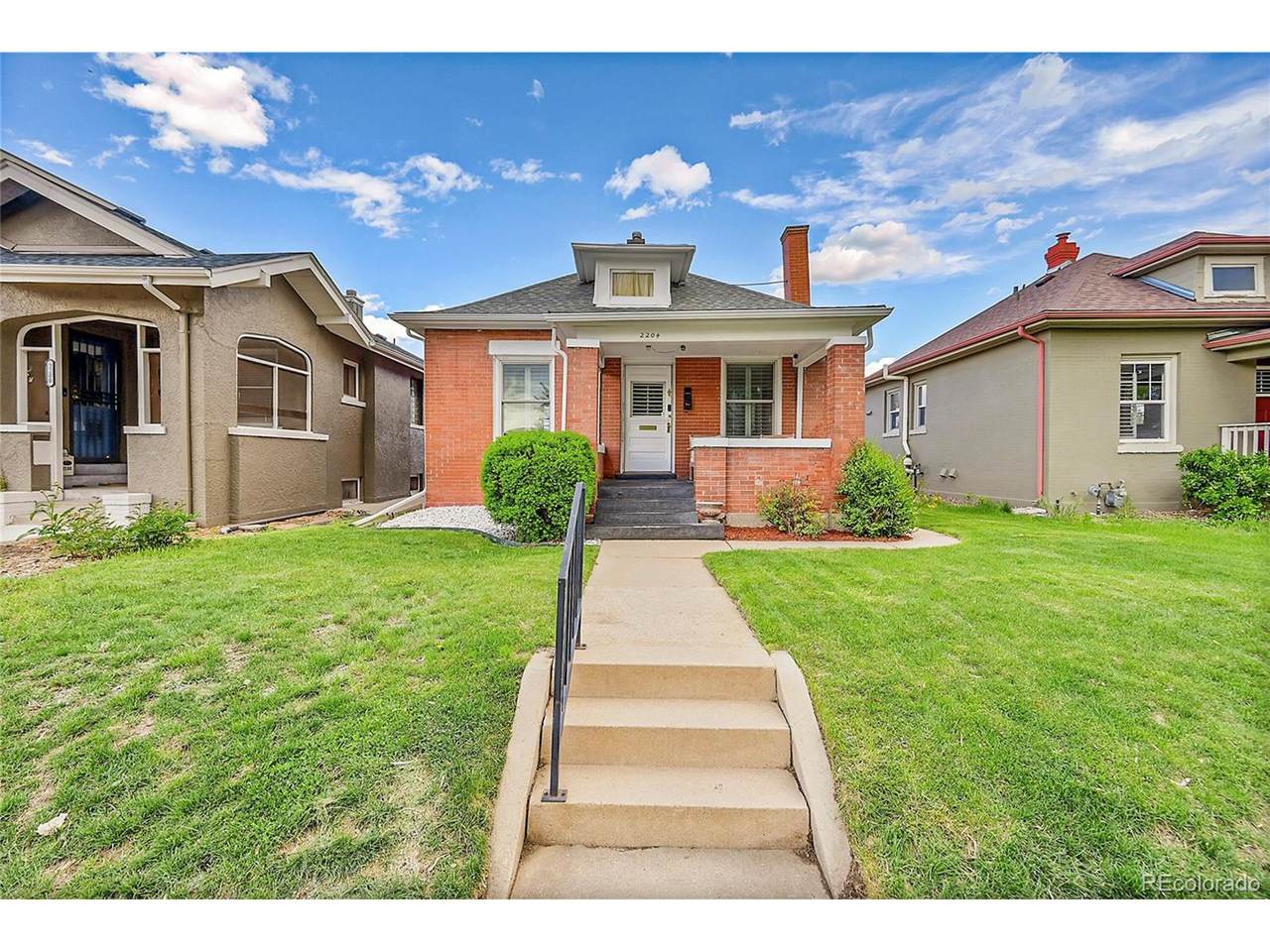 2204 Acoma St - Photo 1