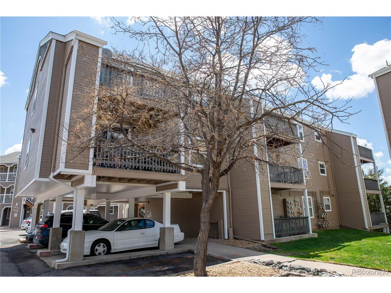 1261 Gilbert St - Photo 1