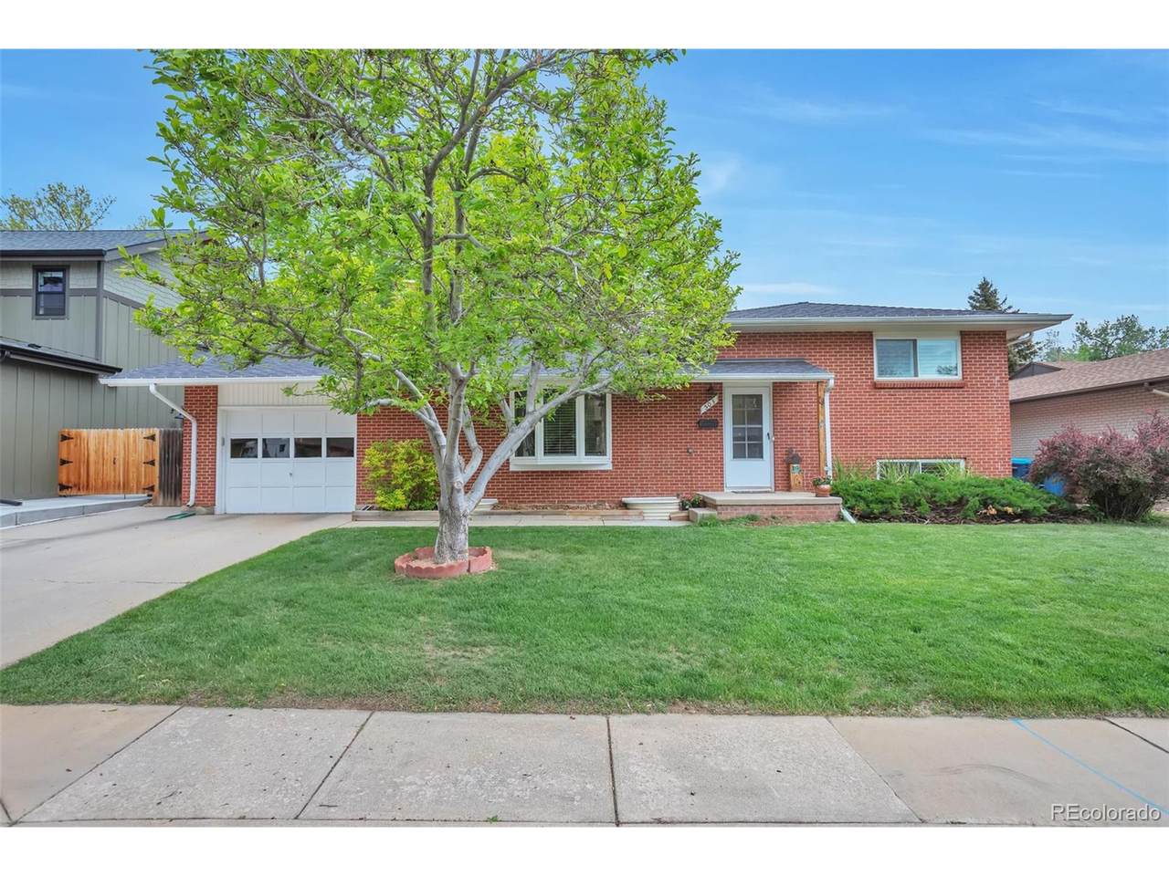 503 Lois Dr - Photo 1