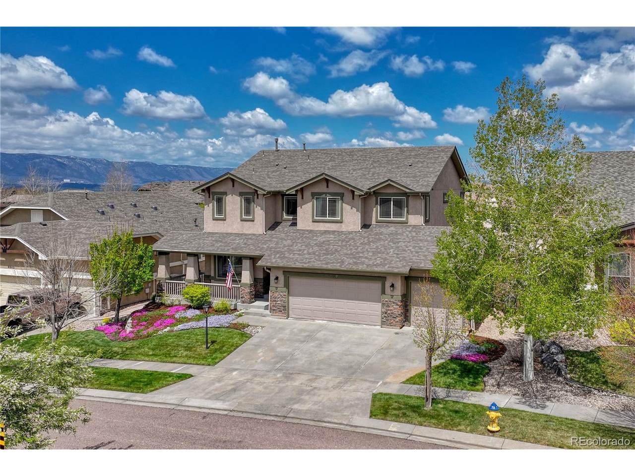 9952 Pinedale Dr - Photo 1