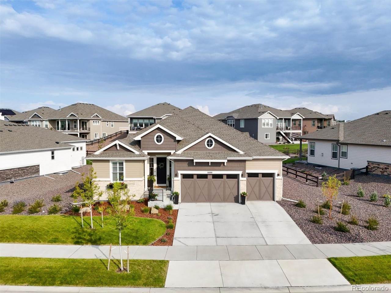 8890 Quatar Ct - Photo 1
