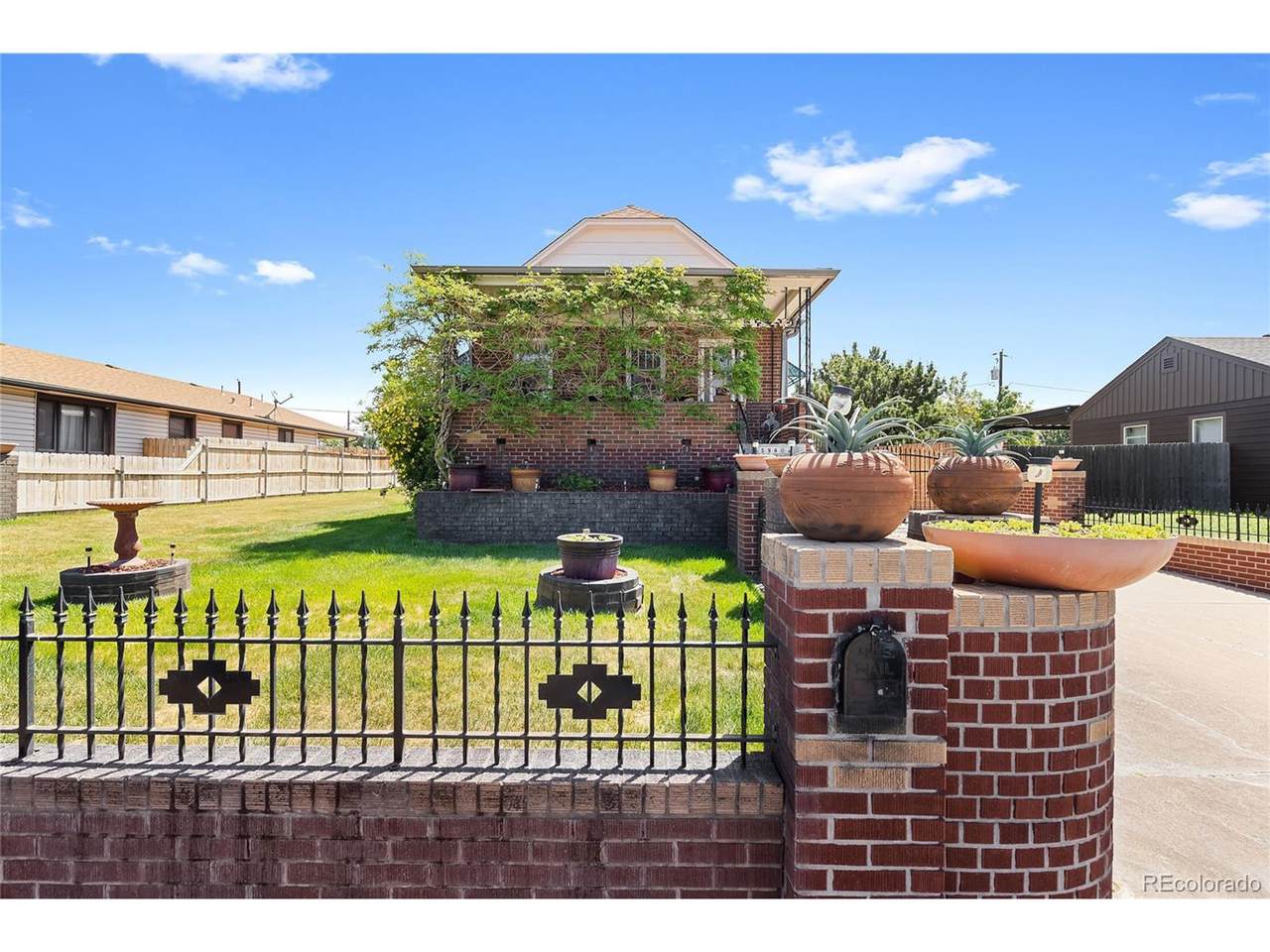 5960 Glencoe St - Photo 1