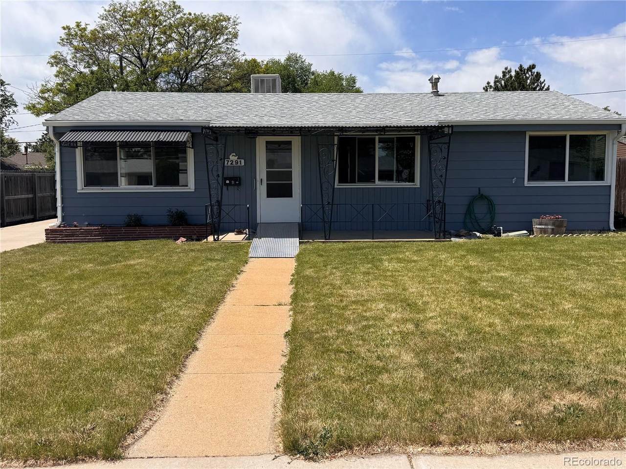7291 Bryant St - Photo 1