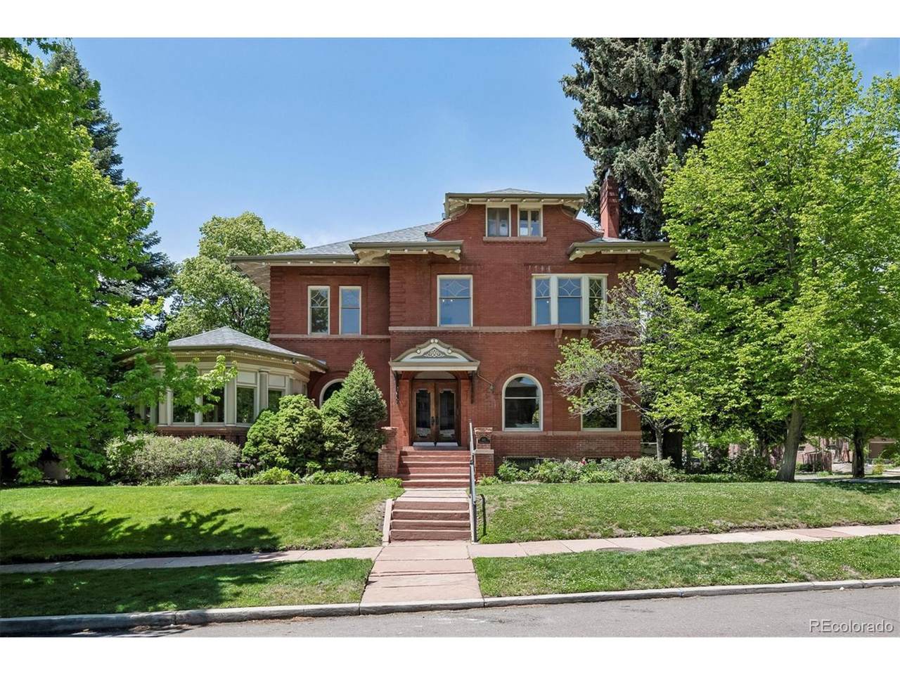 685 Emerson St - Photo 1