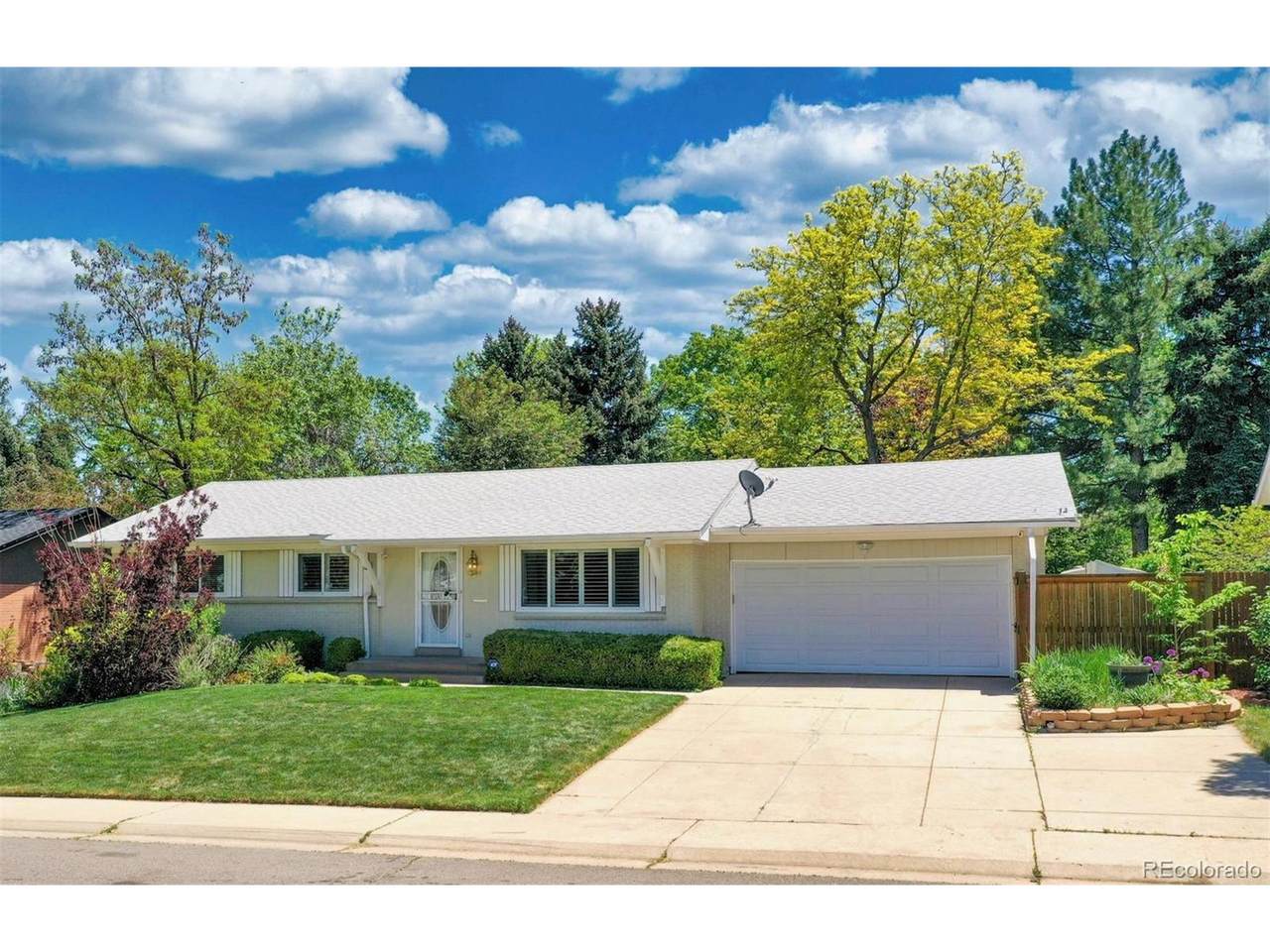 6684 Bates Ave - Photo 1
