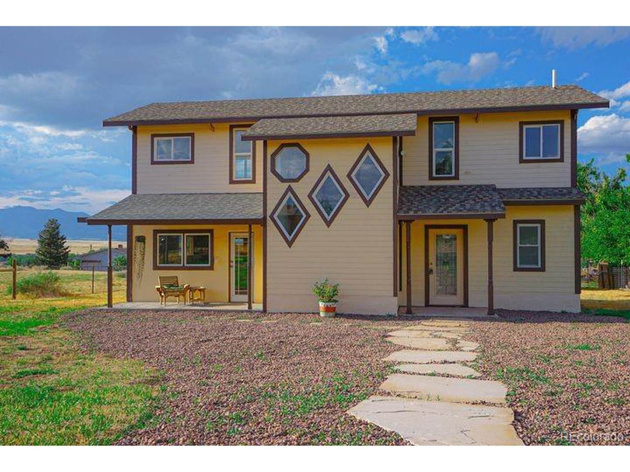 511 Garland St - Photo 1