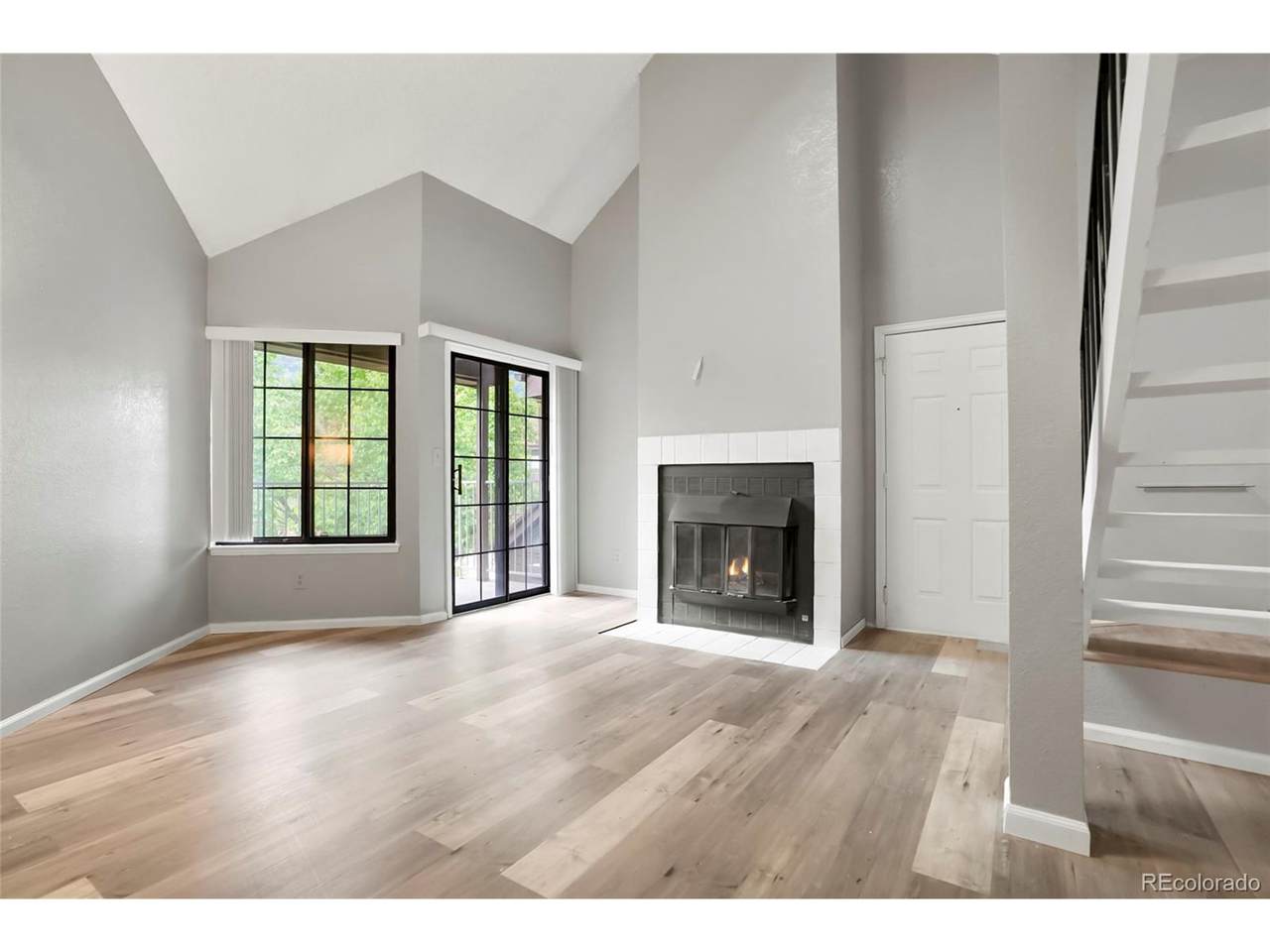 832 Vance St - Photo 1