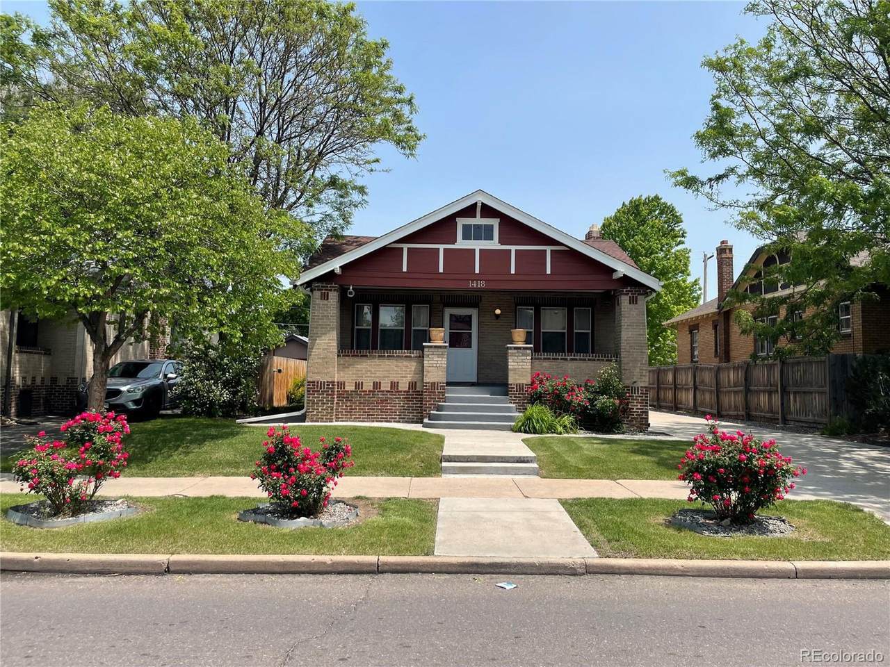 1418 Perry St - Photo 1