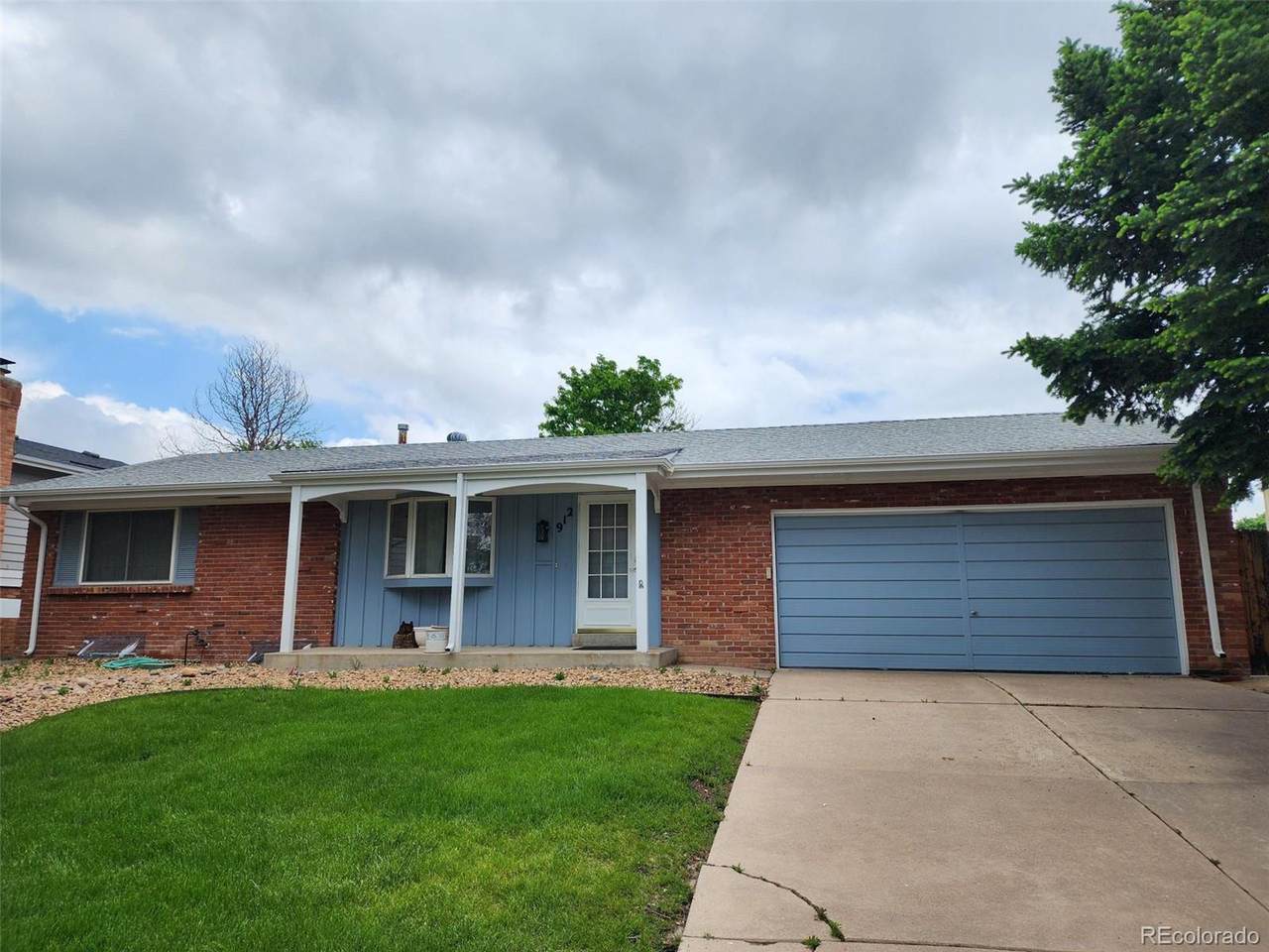 912 Kingston St - Photo 1