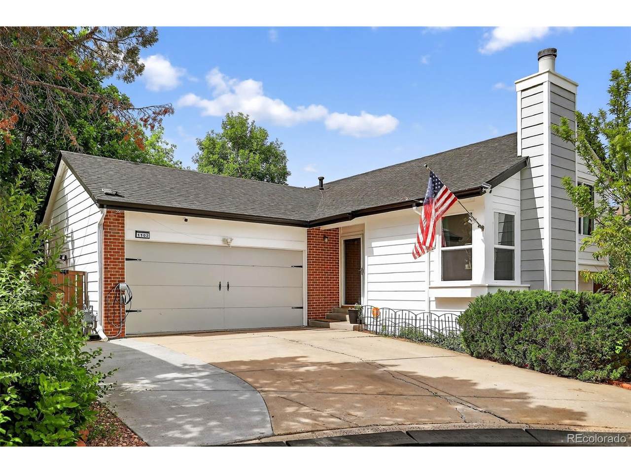 1102 Conifer Ct - Photo 1