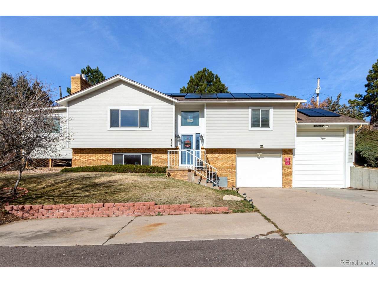 717 Anderson St - Photo 1
