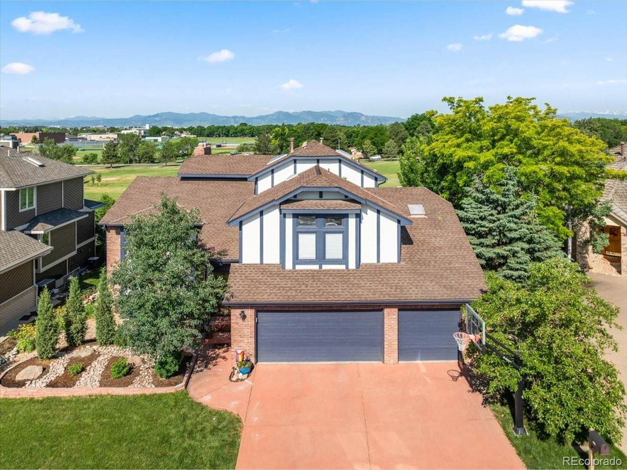 1175 Oakhurst Dr - Photo 1