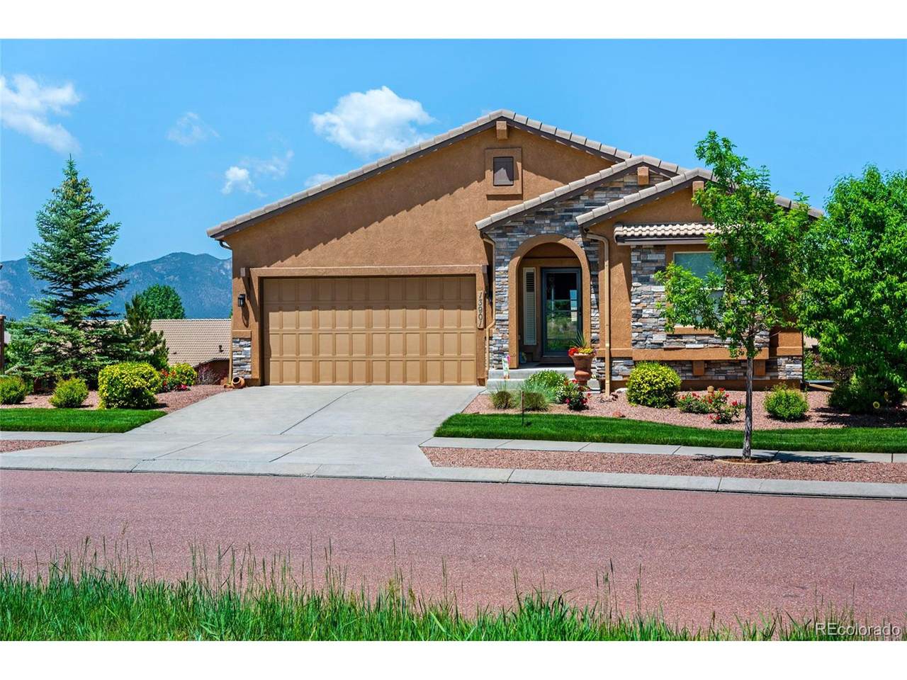 13901 Penfold Dr - Photo 1