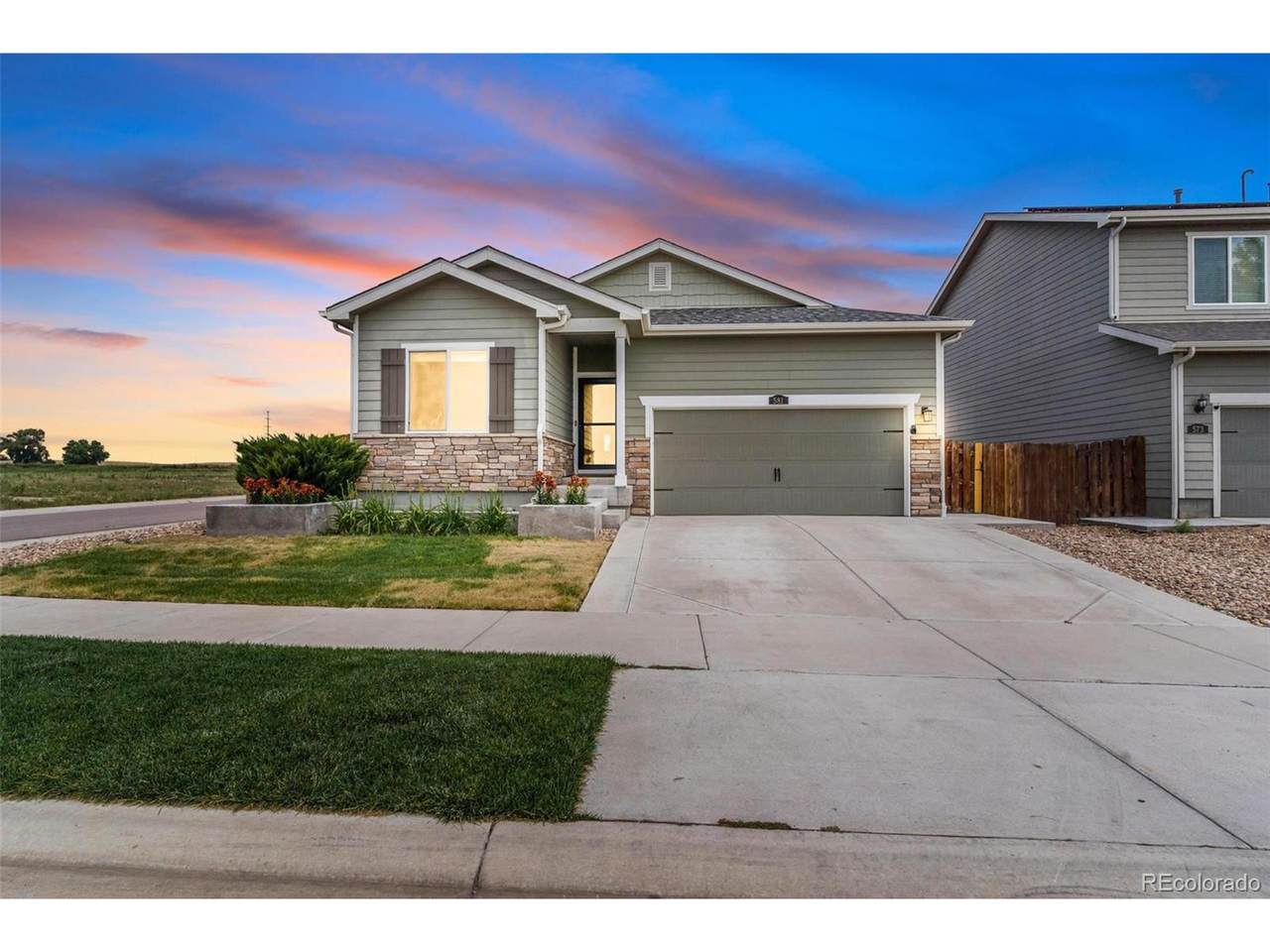 581 Park Blvd - Photo 1