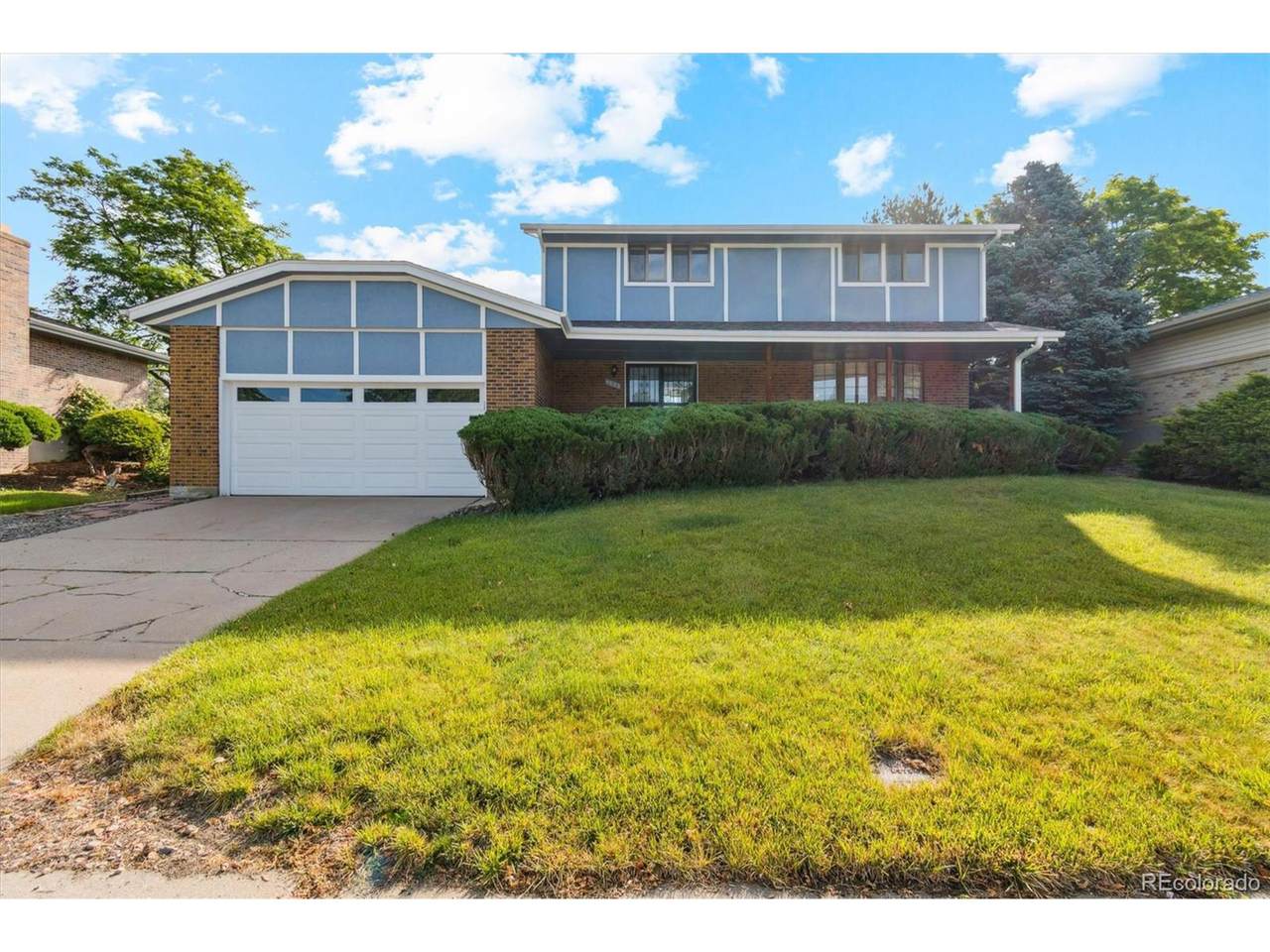 4522 Robb St - Photo 1