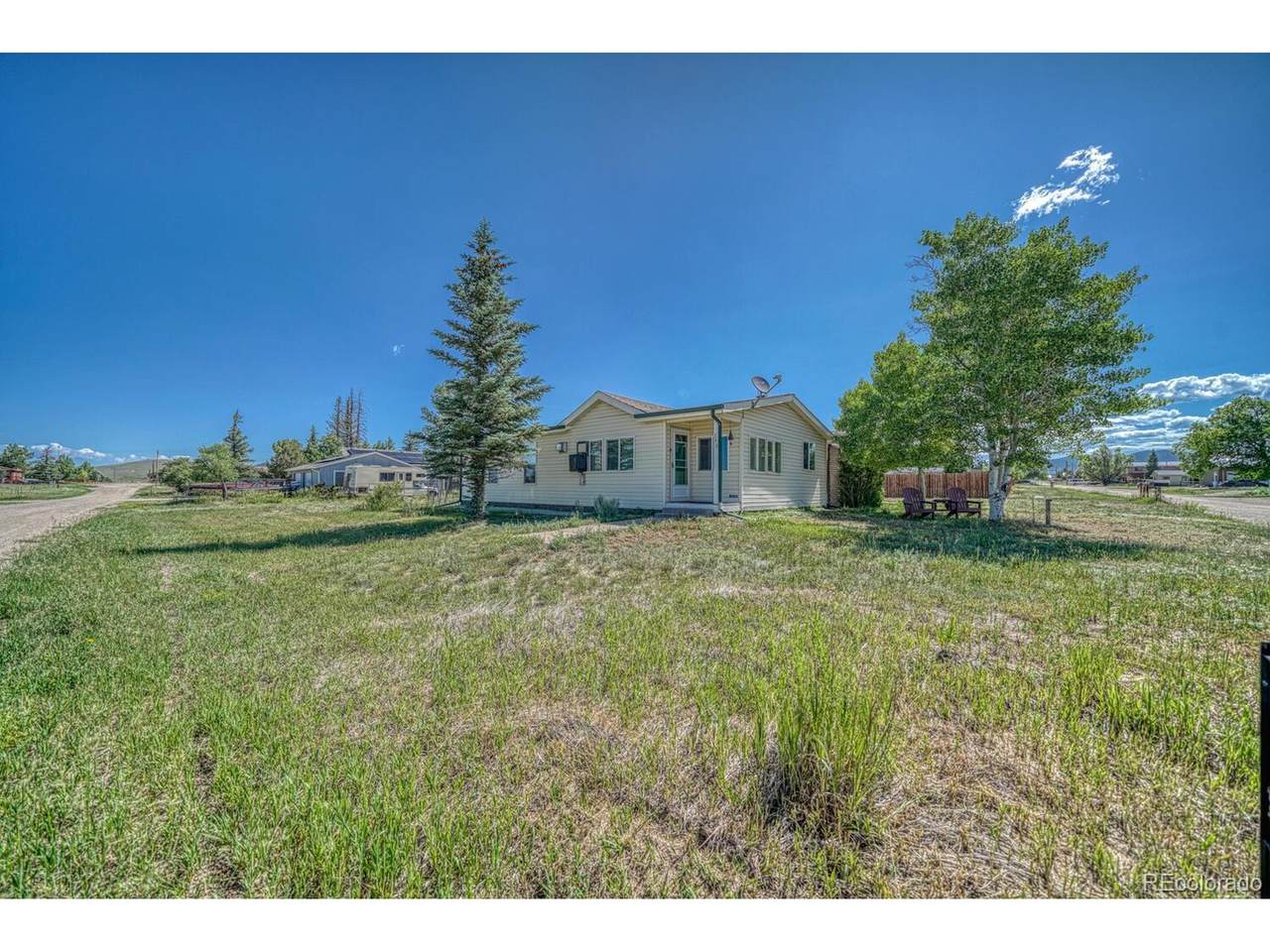 320 Hudson St - Photo 1