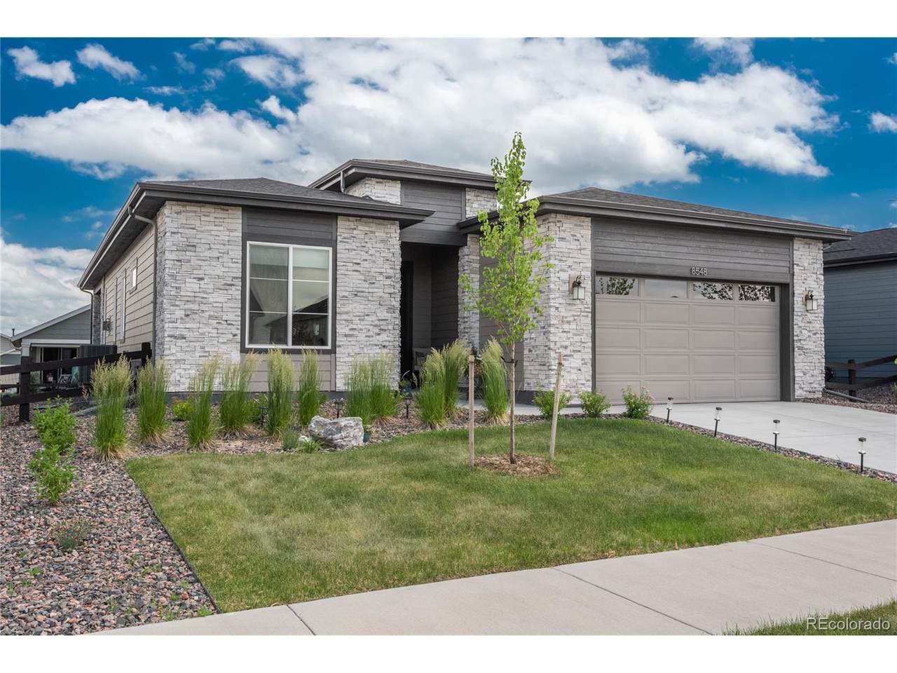 8548 Quatar St - Photo 1