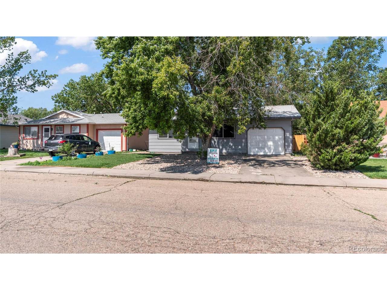 303 Chestnut St - Photo 1