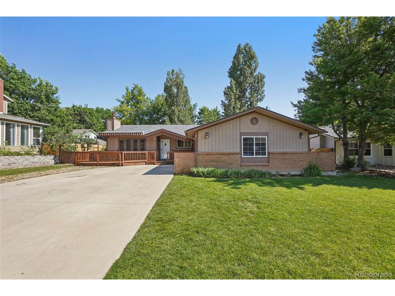 215 Sunland St - Photo 1