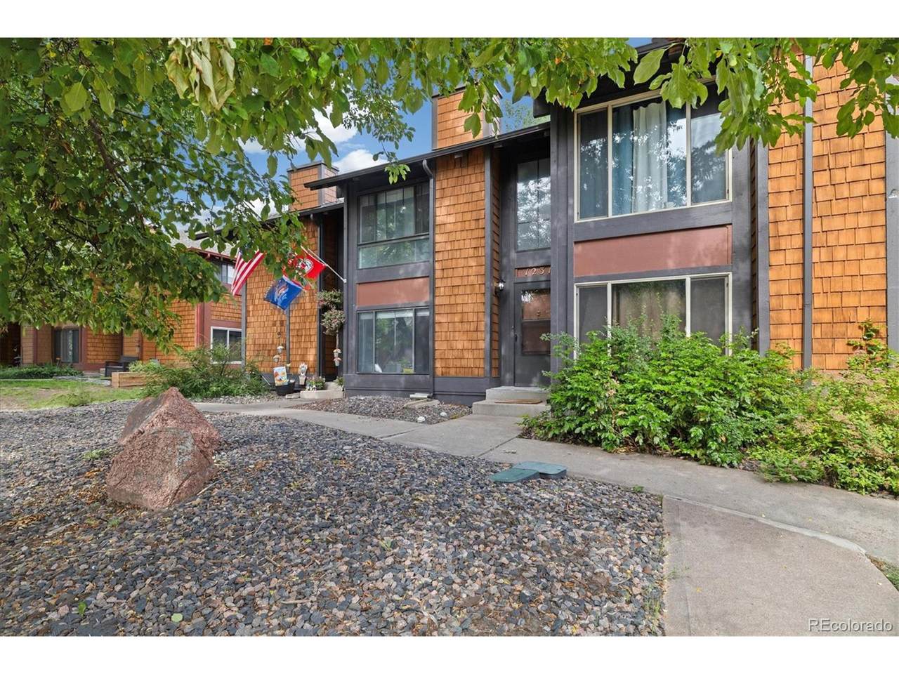 1231 Crystal Way - Photo 1