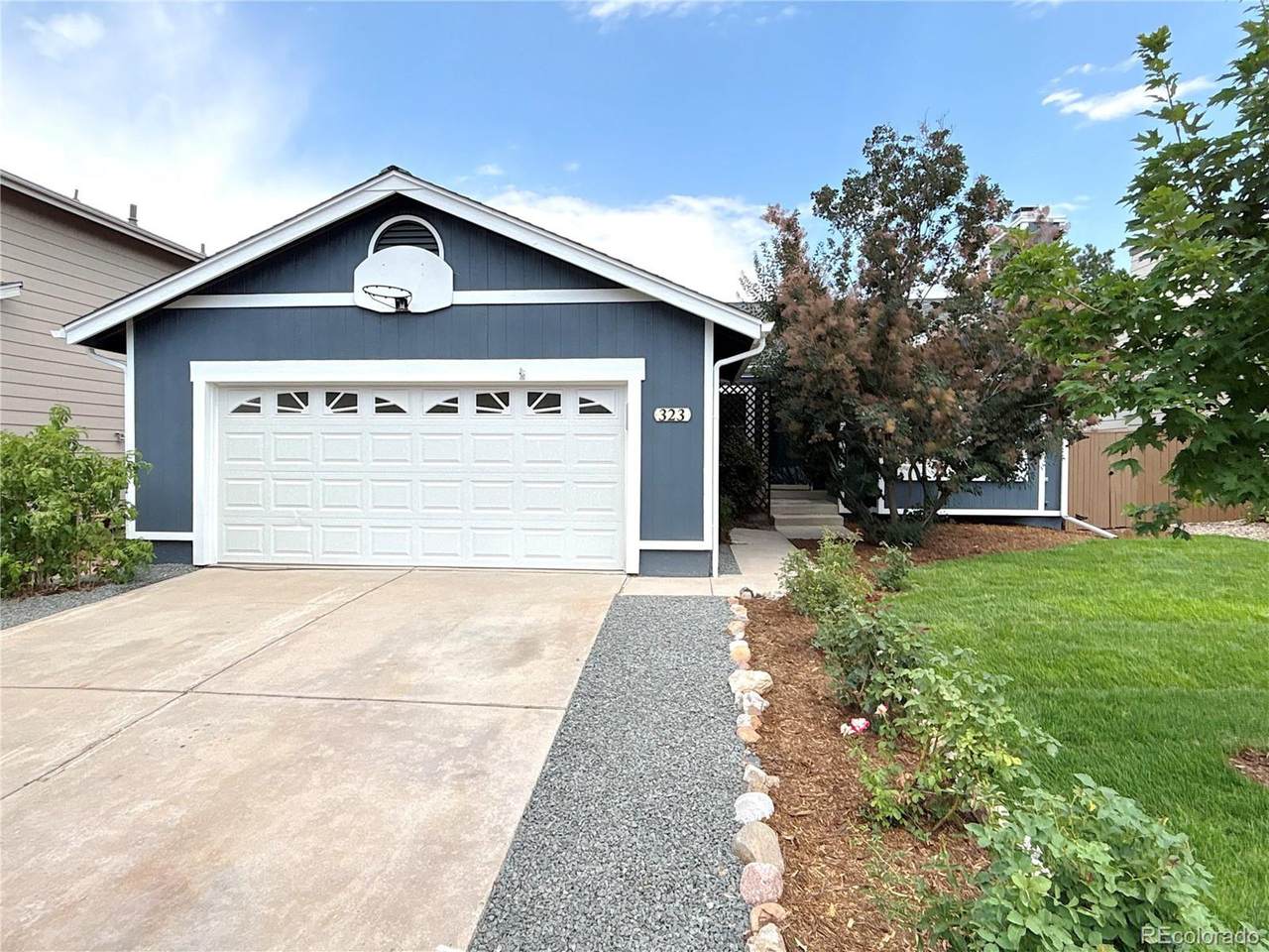 323 Southpark Rd - Photo 1