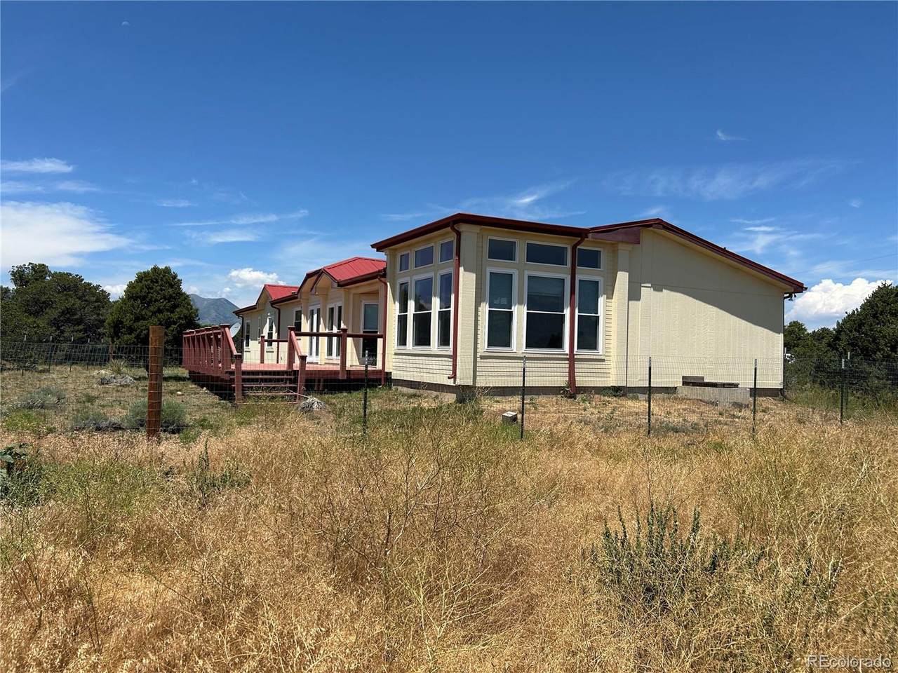 536 Seneca Cir - Photo 1