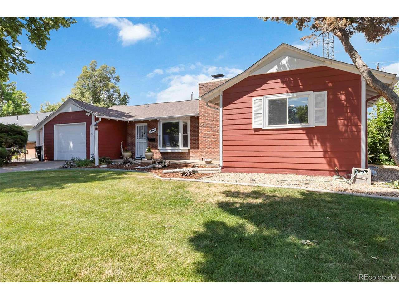1709 Kearney St - Photo 1