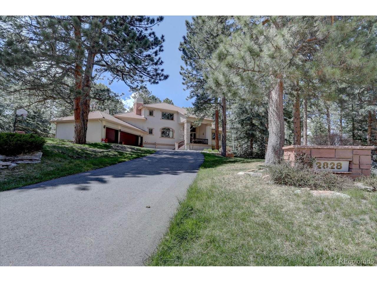2828 Keystone Dr - Photo 1