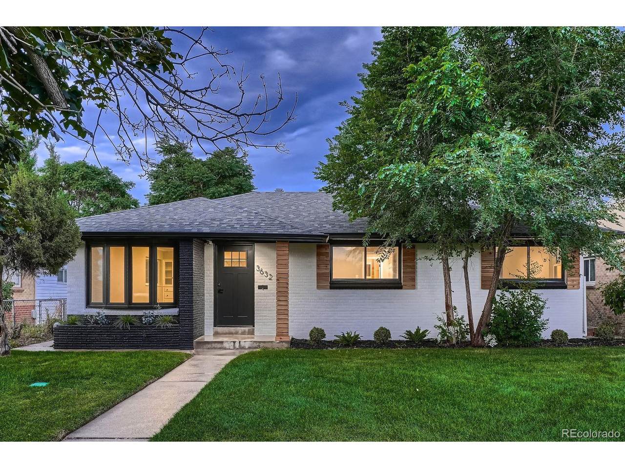 3632 Leyden St - Photo 1