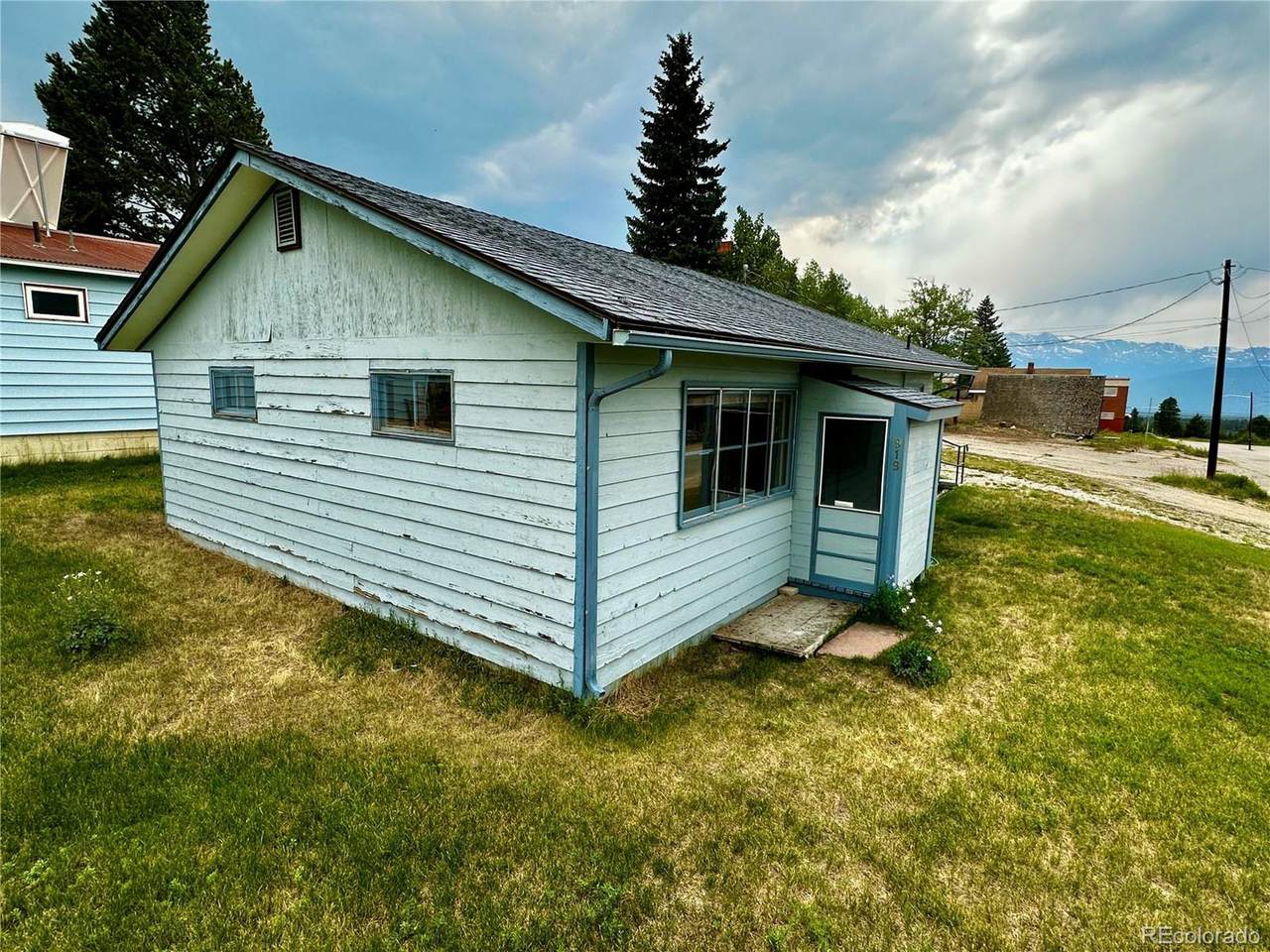 919 Harrison Ave - Photo 1