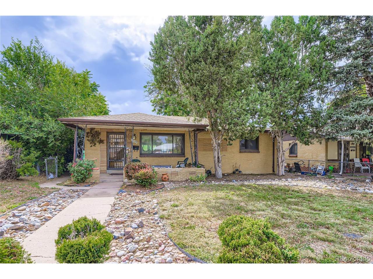 2209 Havana St - Photo 1