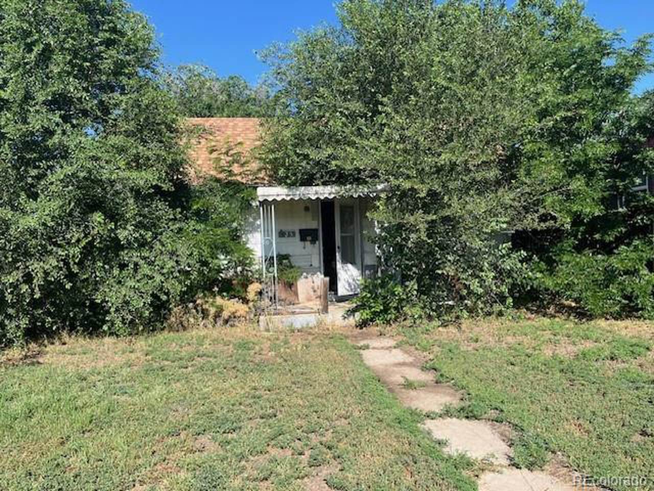 425 4th Ave - Photo 1