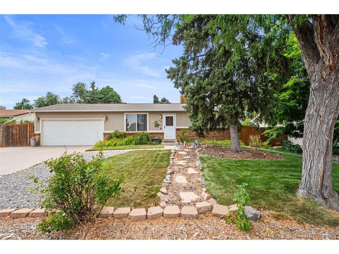 15190 Columbia Dr - Photo 1