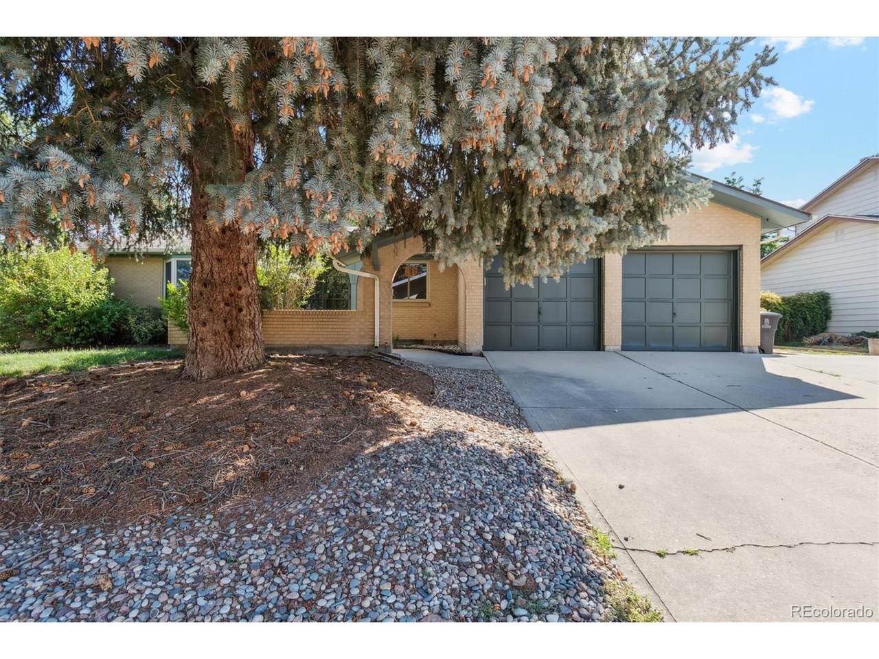 3266 Geneva St - Photo 1