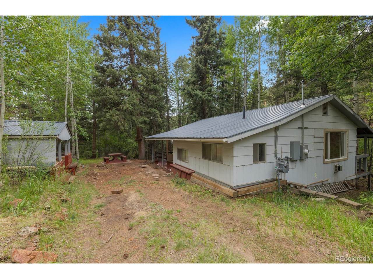 1242 Roland Dr - Photo 1