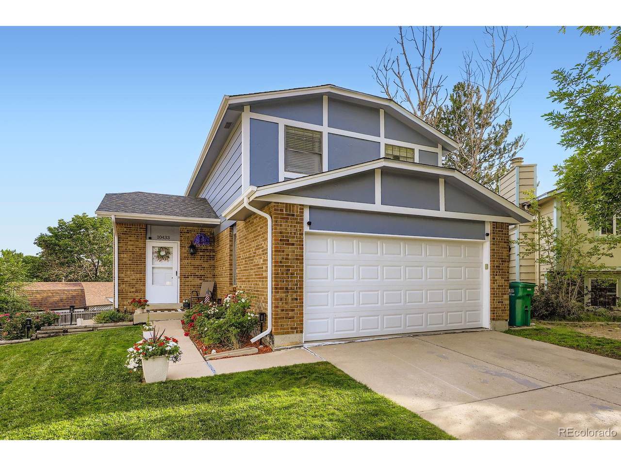 10433 Garrison St - Photo 1