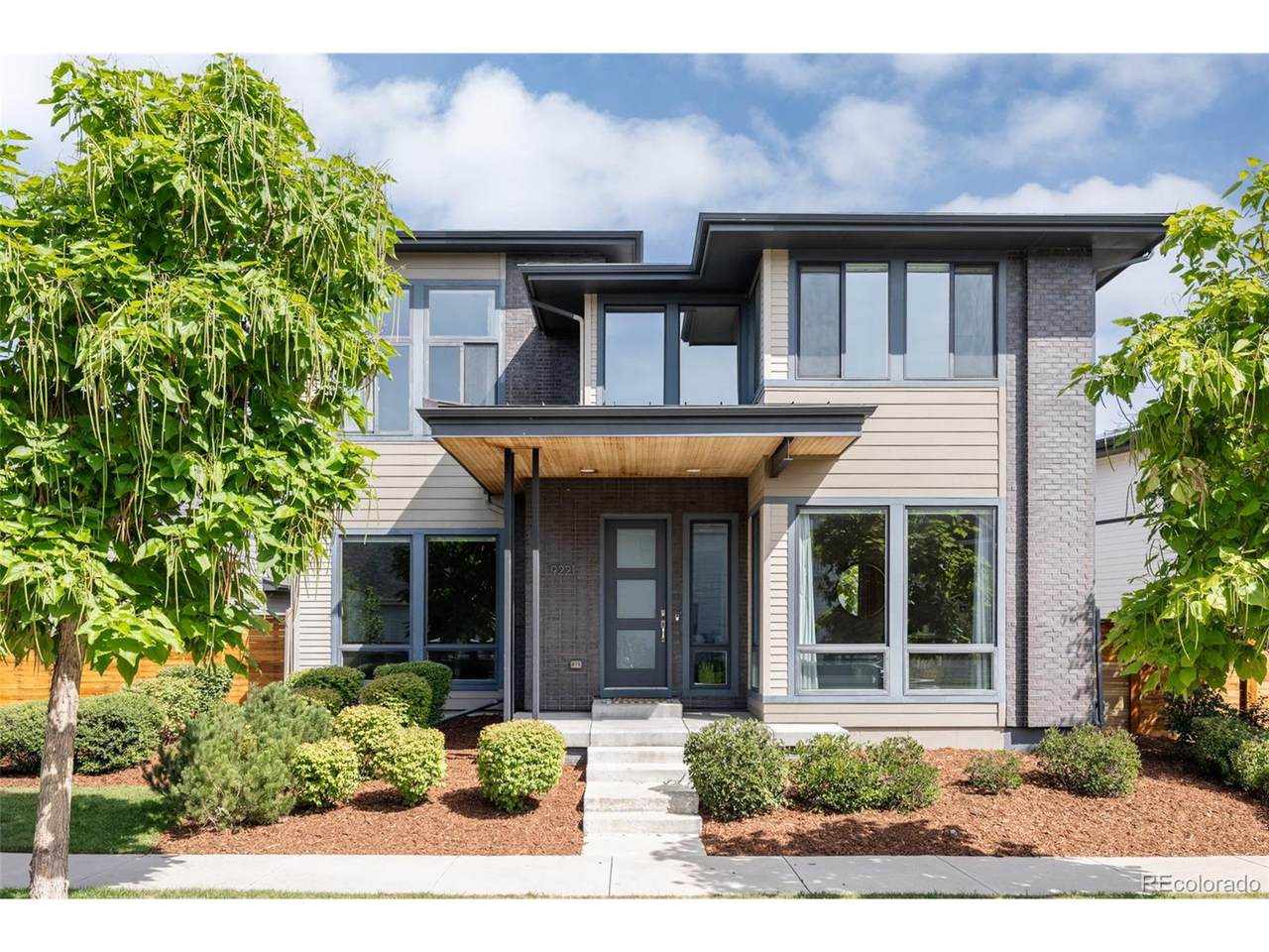 9221 52nd Dr - Photo 1